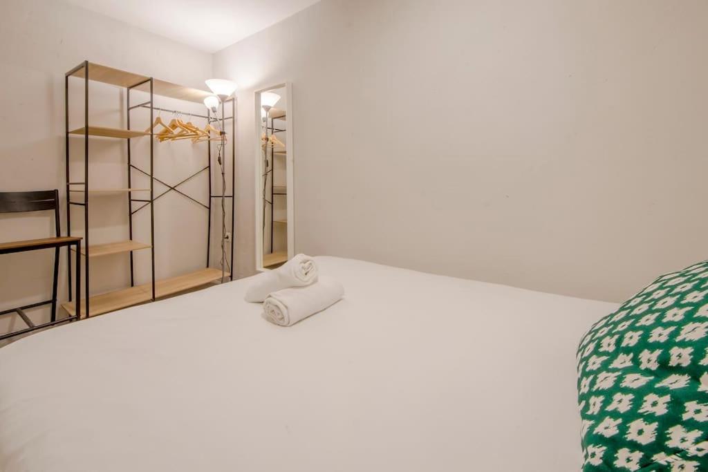 Cool Deluxe Interior Design A 2 Min De Gran Via Apartment Мадрид Екстериор снимка