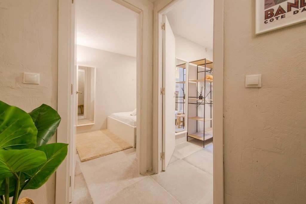 Cool Deluxe Interior Design A 2 Min De Gran Via Apartment Мадрид Екстериор снимка