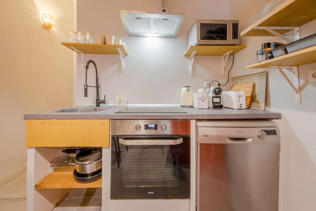 Cool Deluxe Interior Design A 2 Min De Gran Via Apartment Мадрид Екстериор снимка